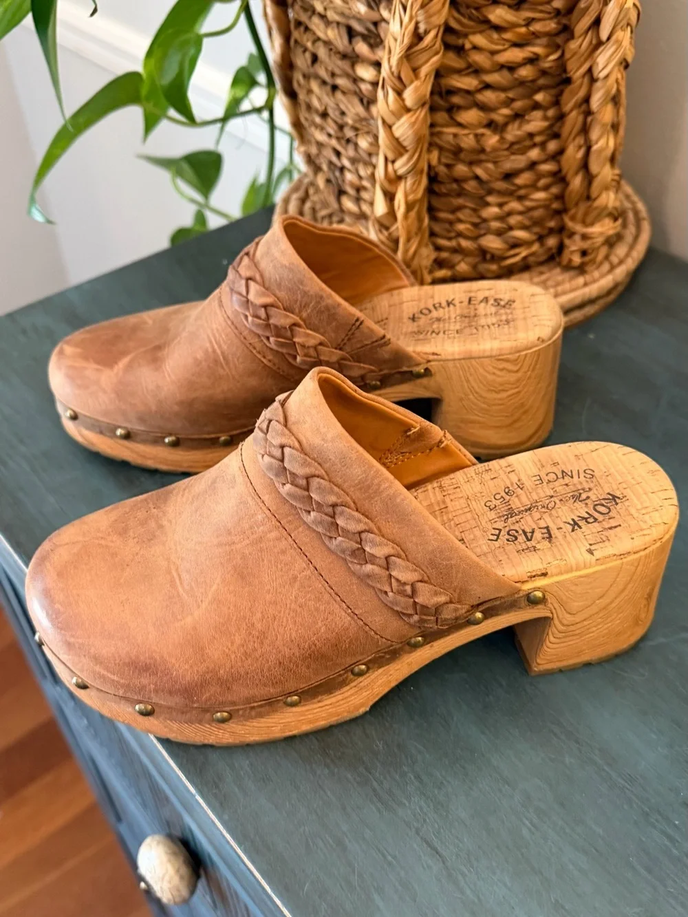 KORK EASE Tilly Brown Leather Studded Clogs Wooden Platform Soles size 8M - Picture 2 of 7